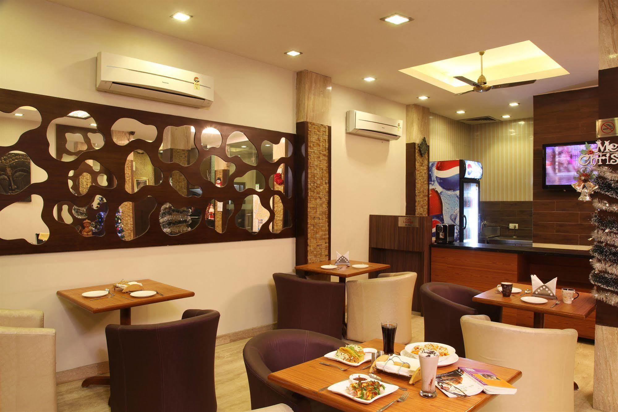 Rupam Hotel Dillí Exteriér fotografie